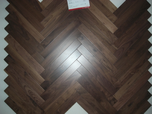 18mm solid American Walnut herringbone parquet