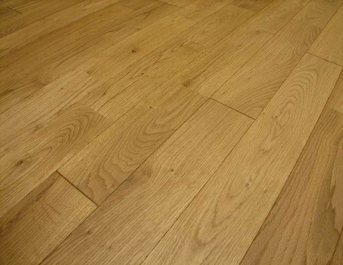 natural oak hardwood flooring